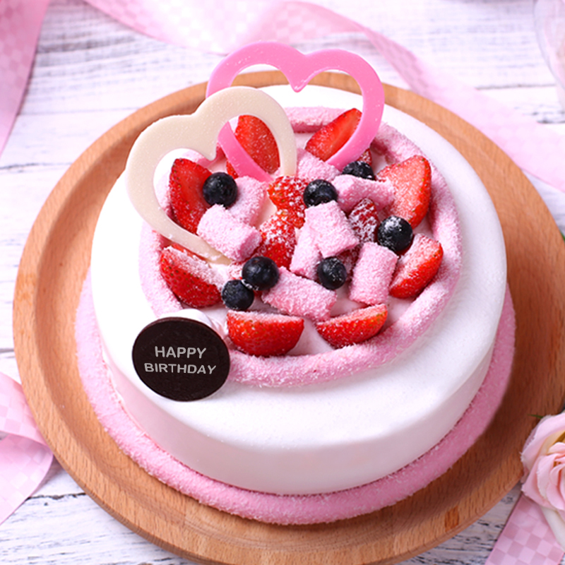 草莓棉花糖鲜奶蛋糕